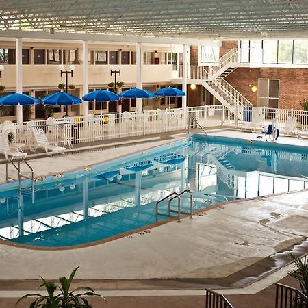Garden Hotel And Conference Center South Beloit المظهر الخارجي الصورة