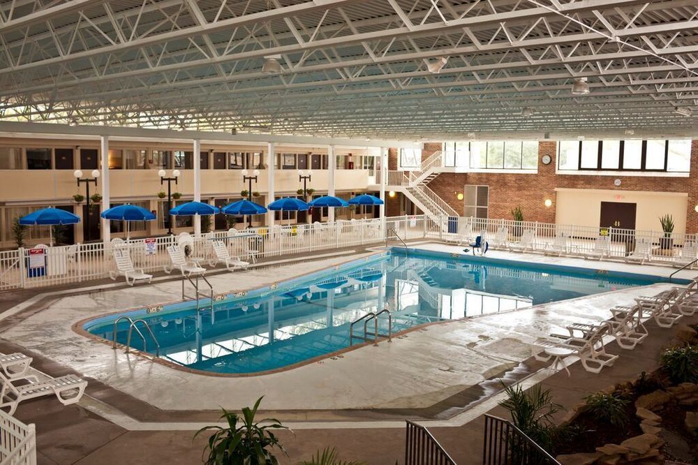 Garden Hotel And Conference Center South Beloit المظهر الخارجي الصورة
